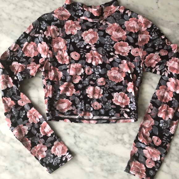 Floral long sleeve crop top - Picture 2 of 3